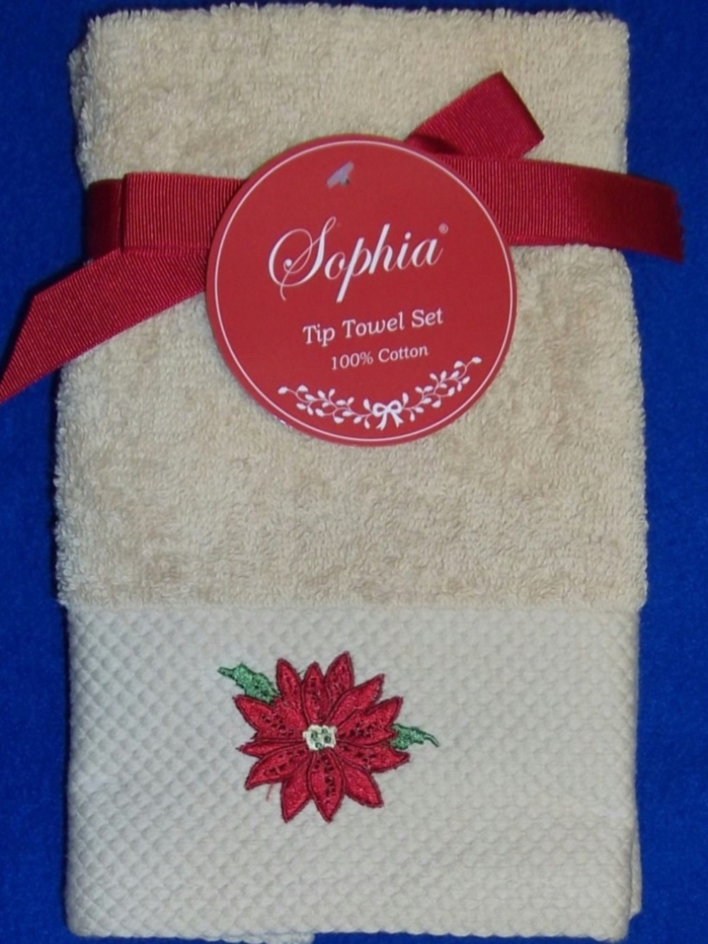 Christmas Bath Set 2 Fingertip Towels Tan Red Poinsettia Flower Finger Tip NEW